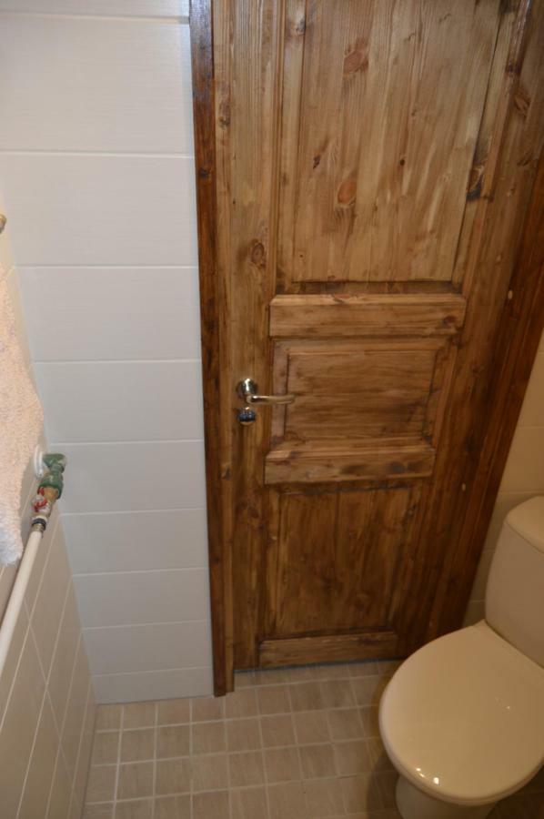 Riia 10, 2-Bedroom Apartment - 2 Big Beds 1 Extra Bed-Parking Free Tartu Esterno foto